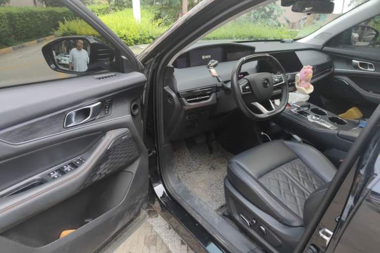 Used CHANGAN UNI-K 2021 2.0T All-Wheel Drive Prestige Version Driver Seat