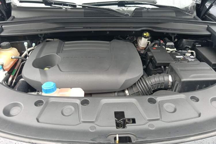 Used CHANGAN UNI-K 2021 2.0T All-Wheel Drive Prestige Version Engine Bay