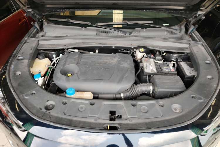 Used CHANGAN UNI-K 2021 2.0T All-Wheel Drive Prestige Version Engine Bay