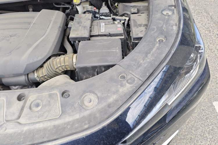 Used CHANGAN UNI-K 2021 2.0T Excellence Edition Engine Bay Left
