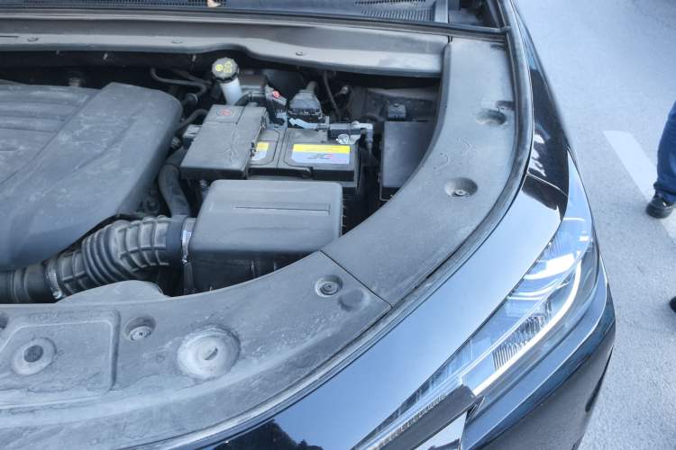 Used CHANGAN UNI-K 2021 2.0T Excellence Edition Engine Bay Left