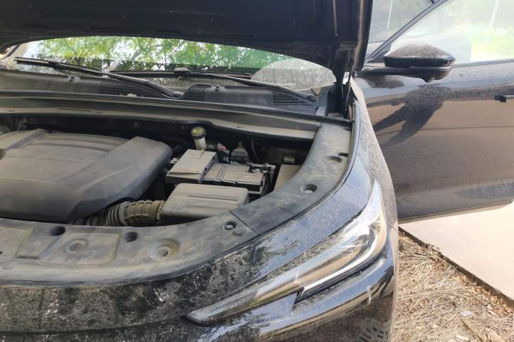 Used CHANGAN UNI-K 2021 2.0T Prestige Edition Engine Bay Left