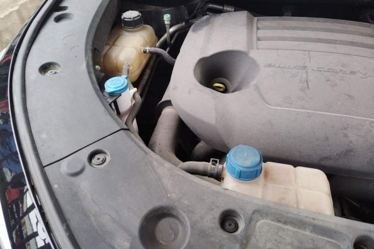 Used CHANGAN UNI-K 2021 2.0T Prestige Edition Engine Bay Right