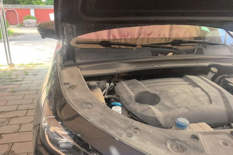 Used CHANGAN UNI-K 2021 2.0T Prestige Edition Engine Bay Right
