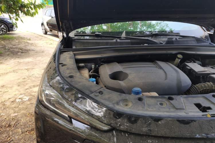 Used CHANGAN UNI-K 2021 2.0T Prestige Edition Engine Bay Right
