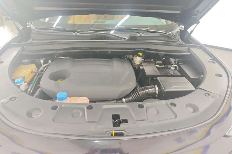 Used CHANGAN UNI-K 2021 2.0T All-Wheel Drive Prestige Version Engine Bay