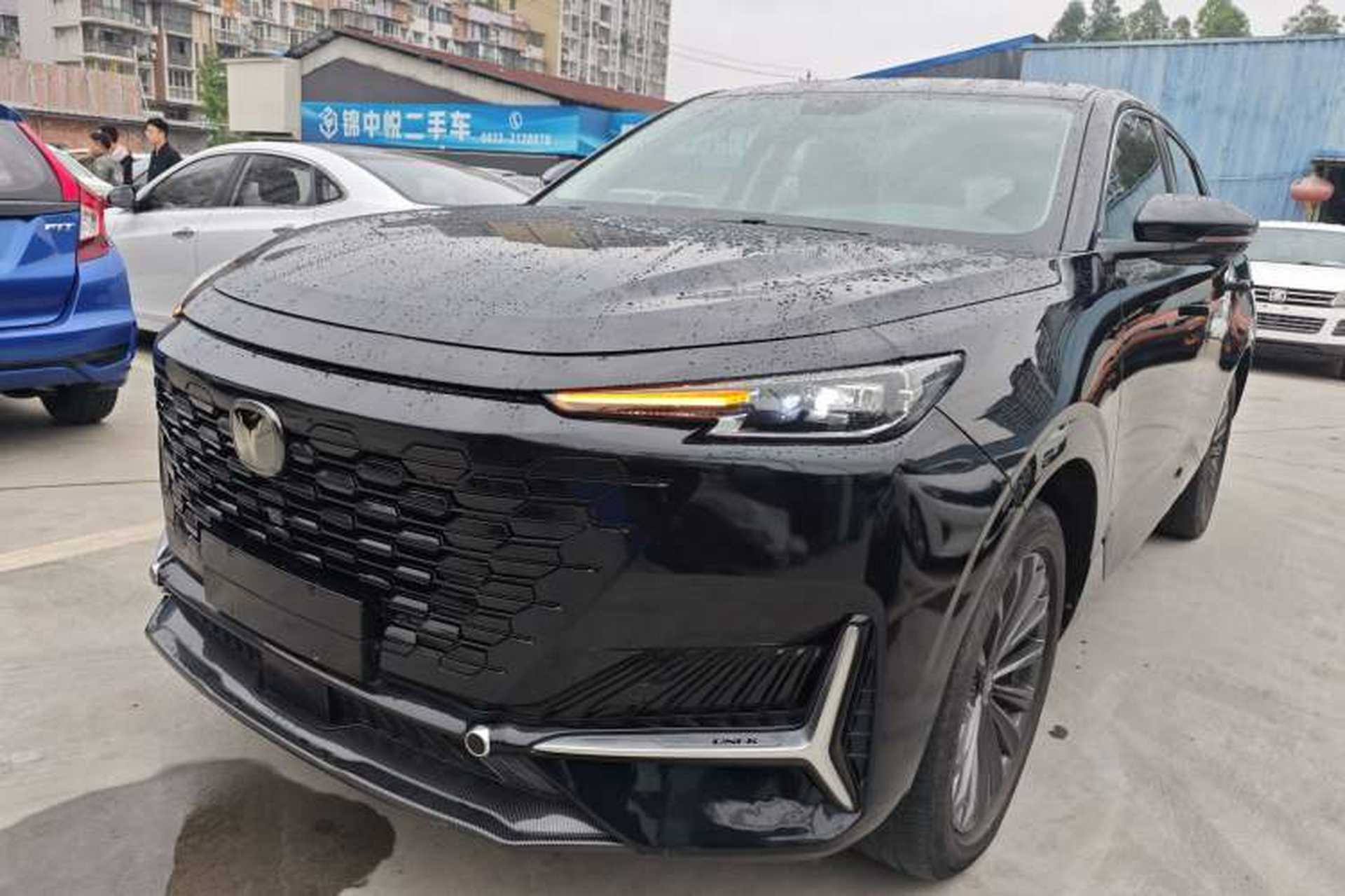 Used CHANGAN UNI-K 2021 2.0T Excellence Edition Front Left 45 Deg