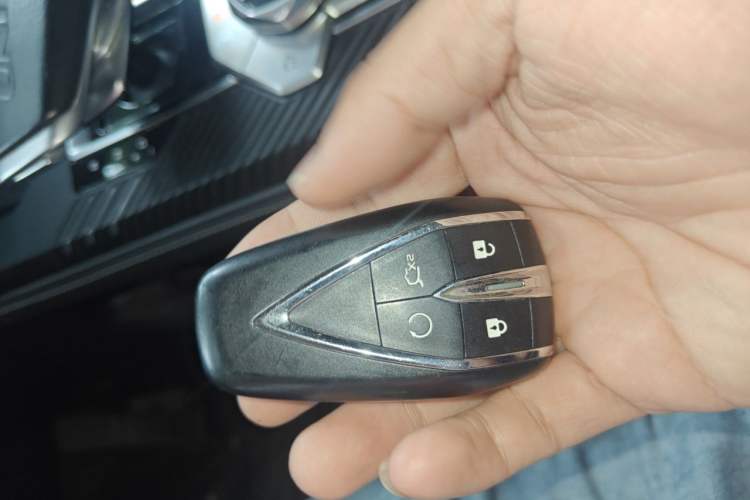 Used CHANGAN UNI-K 2021 2.0T All-Wheel Drive Prestige Version Interior 1
