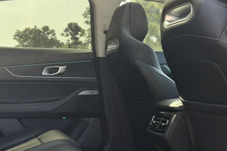Used CHANGAN UNI-K 2021 2.0T Luxury Version Interior 12