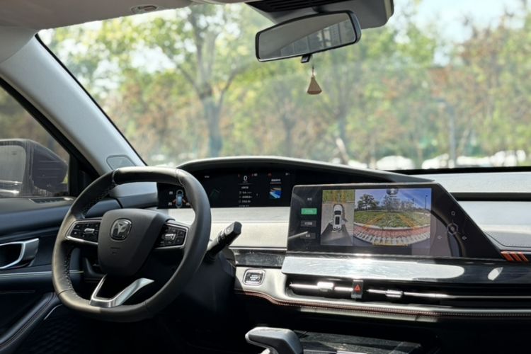 Used CHANGAN UNI-K 2021 2.0T Luxury Version Interior 14