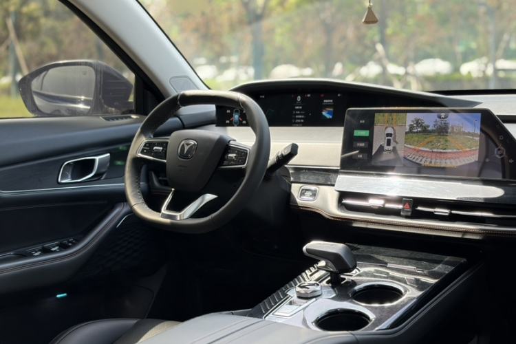 Used CHANGAN UNI-K 2021 2.0T Luxury Version Interior 2