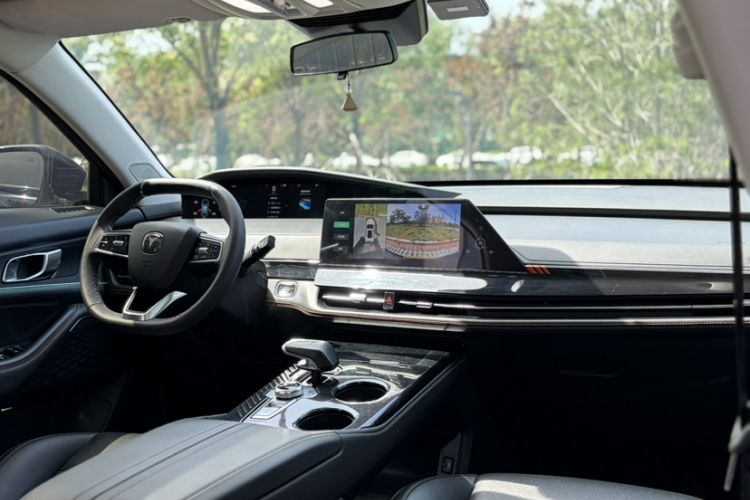 Used CHANGAN UNI-K 2021 2.0T Luxury Version Interior 3