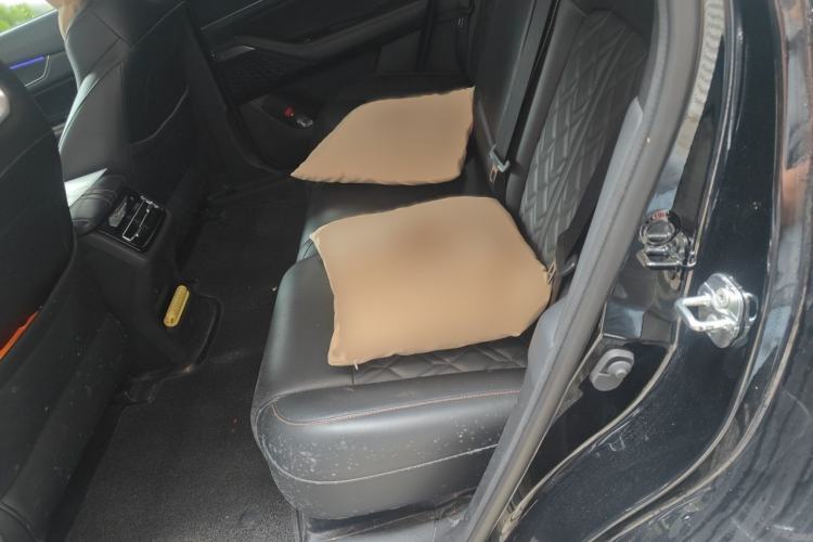 Used CHANGAN UNI-K 2021 2.0T All-Wheel Drive Prestige Version Interior 4