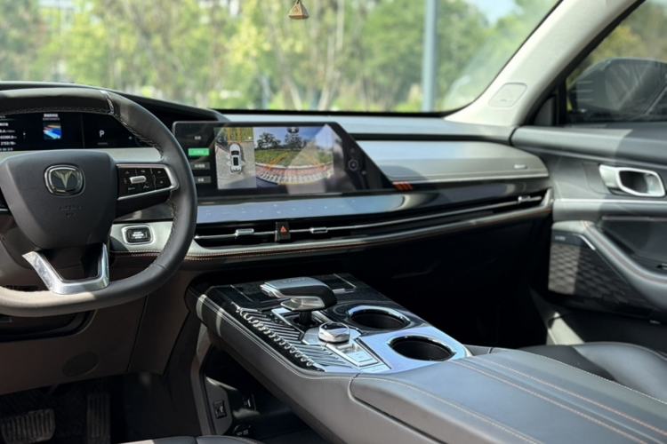 Used CHANGAN UNI-K 2021 2.0T Luxury Version Interior 6