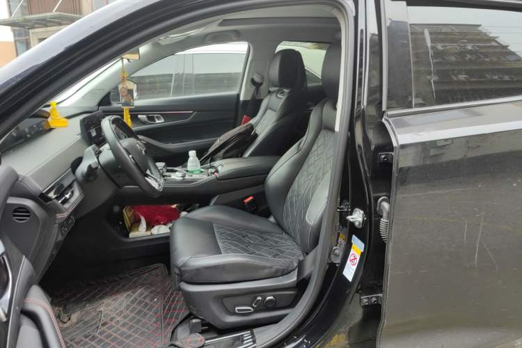 Used CHANGAN UNI-K 2021 2.0T All-Wheel Drive Prestige Version Left Front Seat