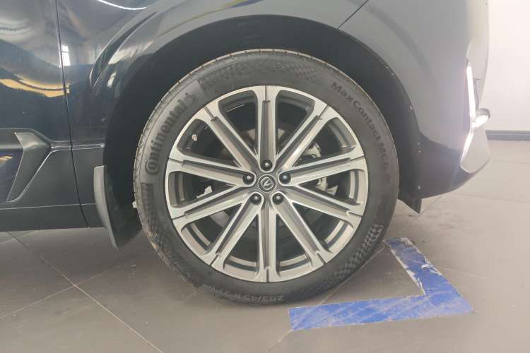 Used CHANGAN UNI-K 2021 2.0T All-Wheel Drive Prestige Version Left Front Wheel Hub