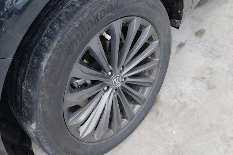 Used CHANGAN UNI-K 2021 2.0T Excellence Edition Left Front Wheel Hub