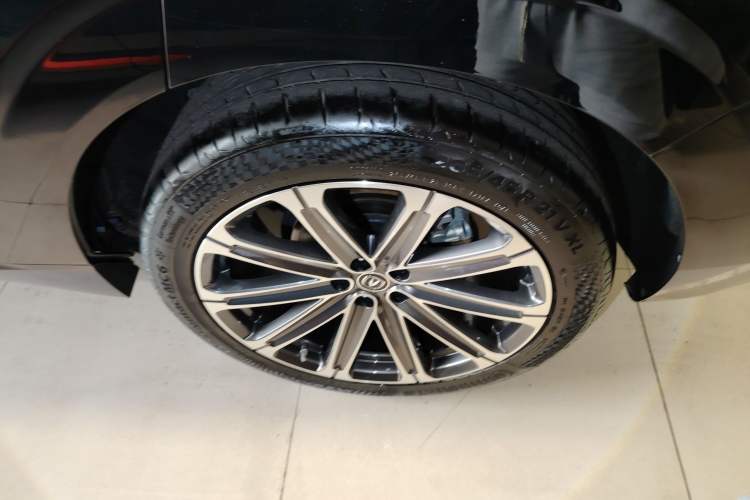 Used CHANGAN UNI-K 2021 2.0T All-Wheel Drive Prestige Version Left Rear Wheel Hub