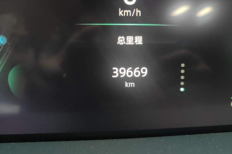 Used CHANGAN UNI-K 2021 2.0T All-Wheel Drive Prestige Version Odometer Close Up