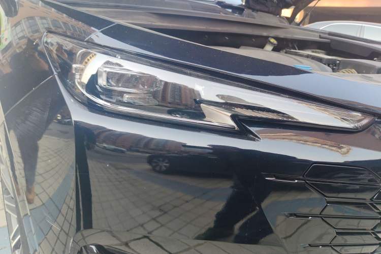 Used CHANGAN UNI-K 2021 2.0T Prestige Edition Right Front Headlight