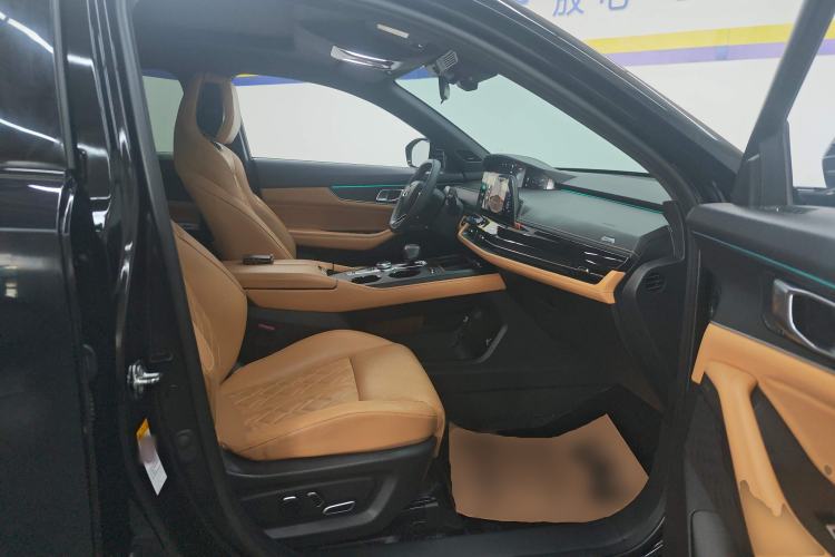 Used CHANGAN UNI-K 2021 2.0T All-Wheel Drive Prestige Version Right Front Seat