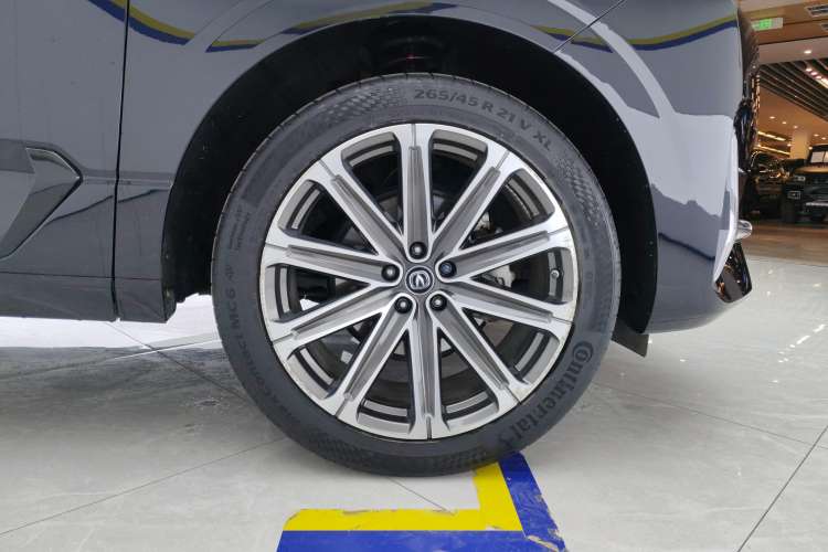 Used CHANGAN UNI-K 2021 2.0T Prestige Edition Right Front Wheel Hub
