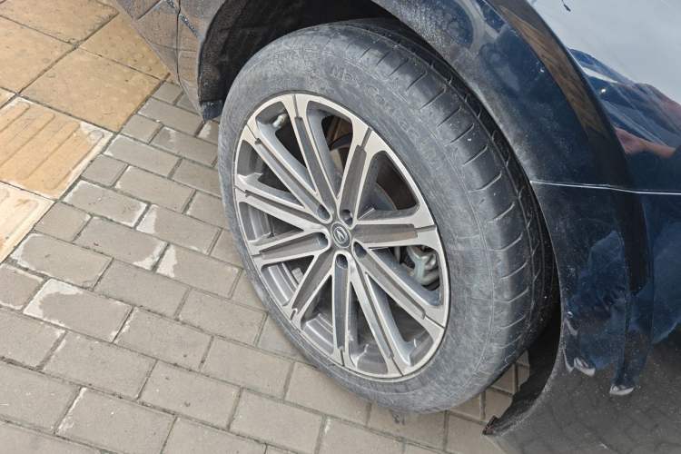 Used CHANGAN UNI-K 2021 2.0T Prestige Edition Right Front Wheel Hub