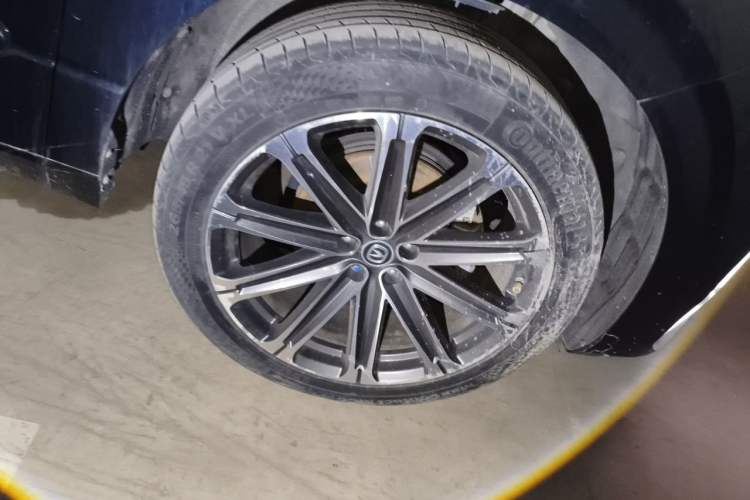 Used CHANGAN UNI-K 2021 2.0T Prestige Edition Right Front Wheel Hub