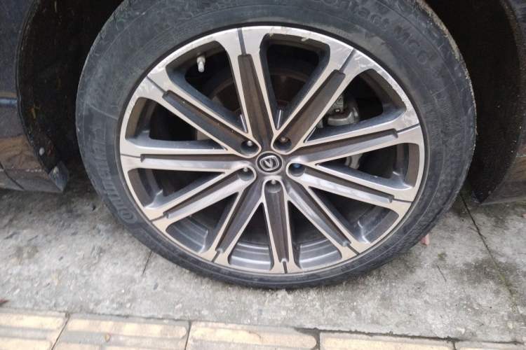 Used CHANGAN UNI-K 2021 2.0T Prestige Edition Right Front Wheel Hub