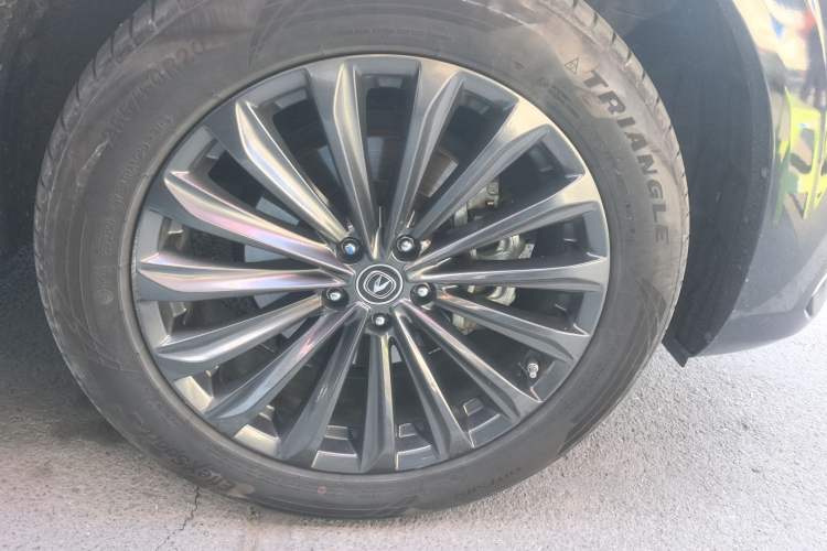 Used CHANGAN UNI-K 2021 2.0T Excellence Edition Right Front Wheel Hub