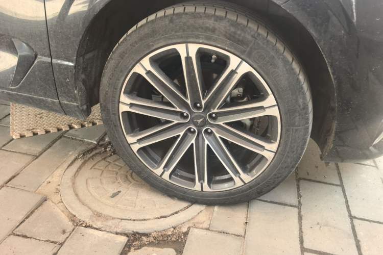 Used CHANGAN UNI-K 2021 2.0T Prestige Edition Right Front Wheel Hub