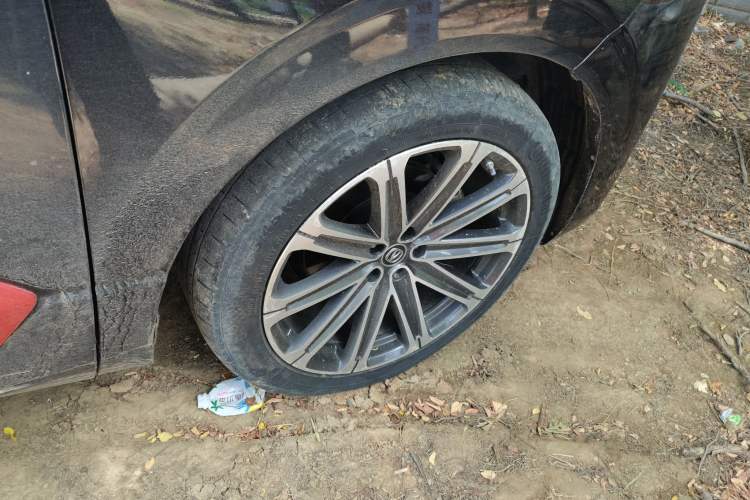 Used CHANGAN UNI-K 2021 2.0T Prestige Edition Right Front Wheel Hub