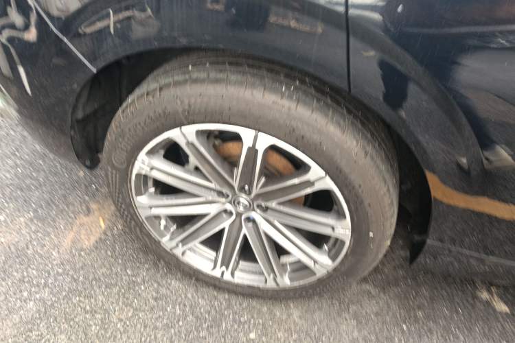 Used CHANGAN UNI-K 2021 2.0T All-Wheel Drive Prestige Version Right Rear Wheel Hub