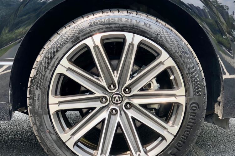 Used CHANGAN UNI-K 2021 2.0T All-Wheel Drive Prestige Version Right Rear Wheel Hub