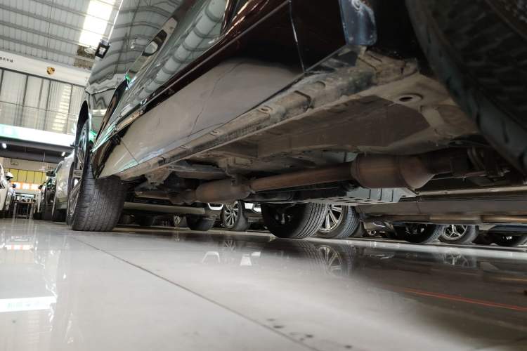 Used CHANGAN UNI-K 2021 2.0T All-Wheel Drive Prestige Version Right Side Sill