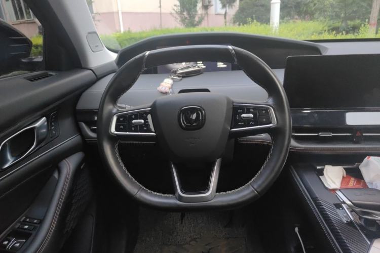 Used CHANGAN UNI-K 2021 2.0T All-Wheel Drive Prestige Version Steering Wheel