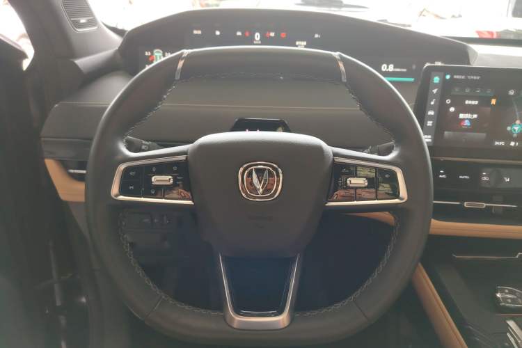 Used CHANGAN UNI-K 2021 2.0T All-Wheel Drive Prestige Version Steering Wheel