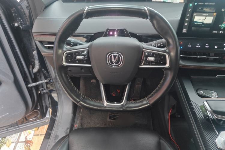 Used CHANGAN UNI-K 2021 2.0T All-Wheel Drive Prestige Version Steering Wheel