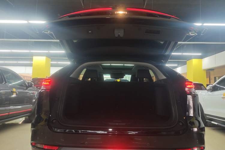 Used CHANGAN UNI-K 2021 2.0T Excellence Edition Trunk