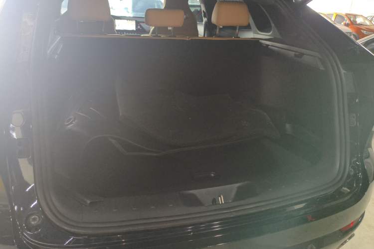 Used CHANGAN UNI-K 2021 2.0T Prestige Edition Trunk
