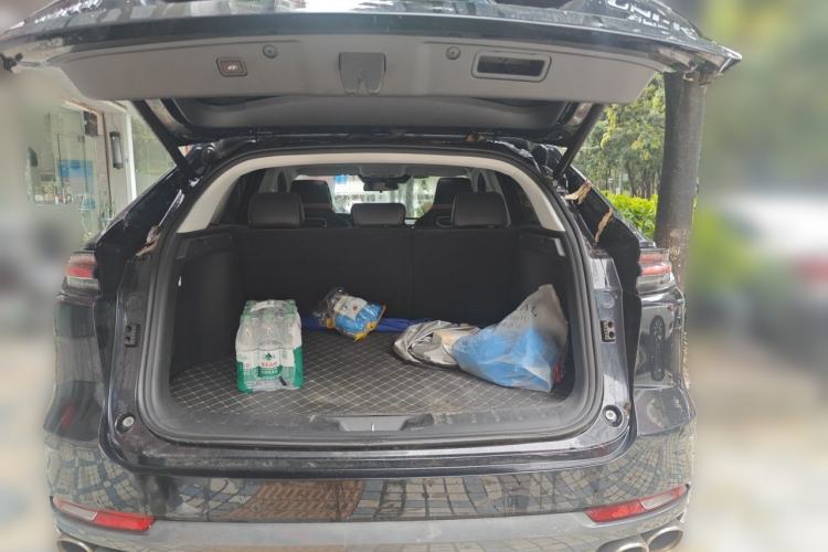 Used CHANGAN UNI-K 2021 2.0T All-Wheel Drive Prestige Version Trunk