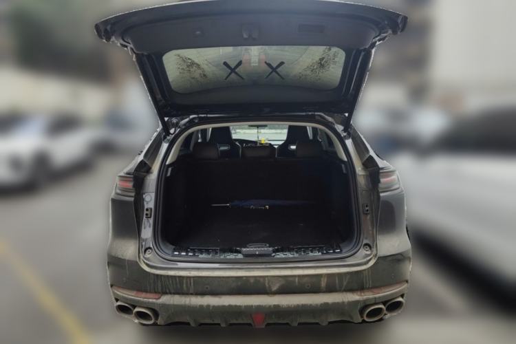 Used CHANGAN UNI-K 2021 2.0T All-Wheel Drive Prestige Version Trunk