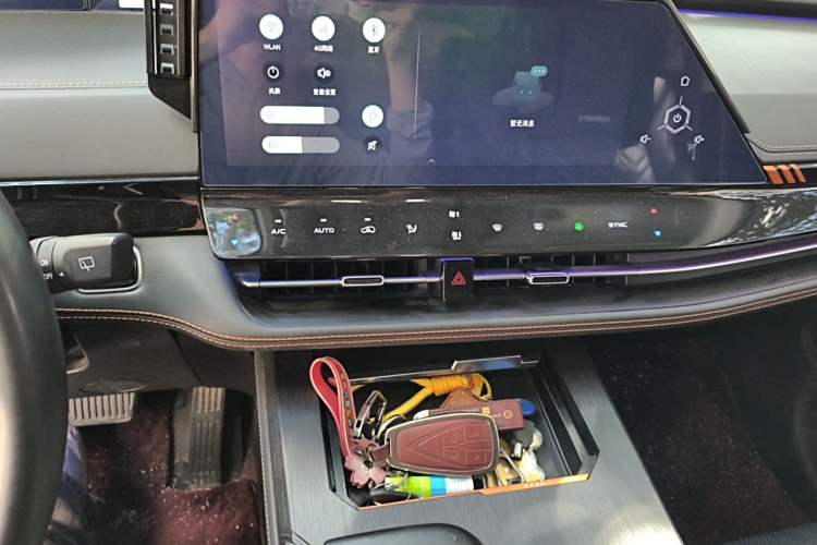 Used CHANGAN UNI-K 2021 2.0T Prestige Edition Audio And AC Panel