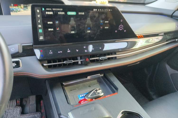 Used CHANGAN UNI-K 2021 2.0T Prestige Edition Audio And AC Panel