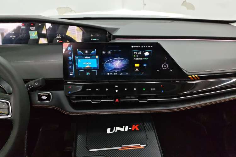 Used CHANGAN UNI-K 2021 2.0T Prestige Edition Audio And AC Panel