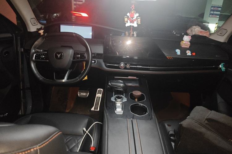 Used CHANGAN UNI-K 2021 2.0T Prestige Edition Center Console