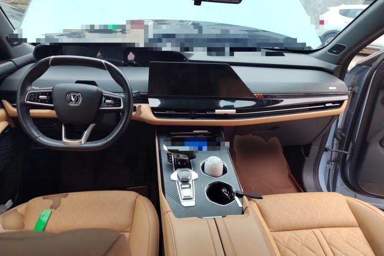 Used CHANGAN UNI-K 2021 2.0T Prestige Edition Center Console