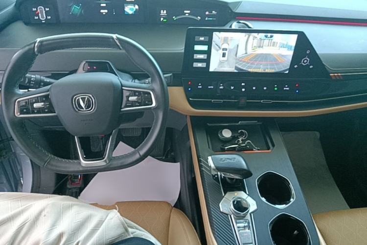 Used CHANGAN UNI-K 2021 2.0T Prestige Edition Center Console