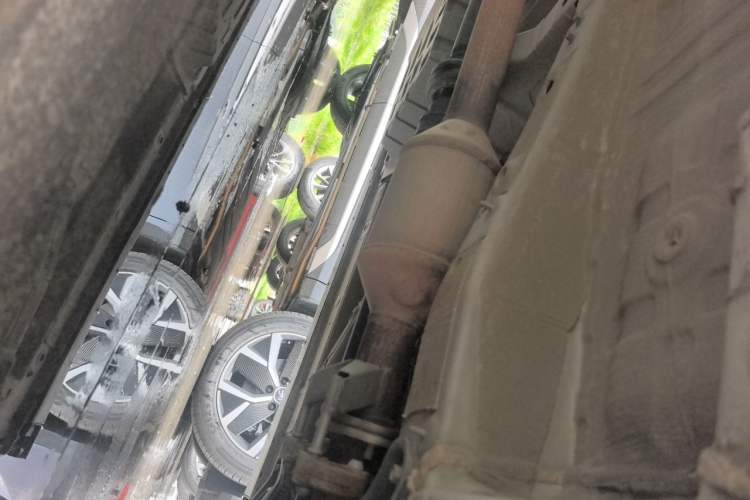 Used CHANGAN UNI-K 2021 2.0T All-Wheel Drive Prestige Version Chassis Front Right