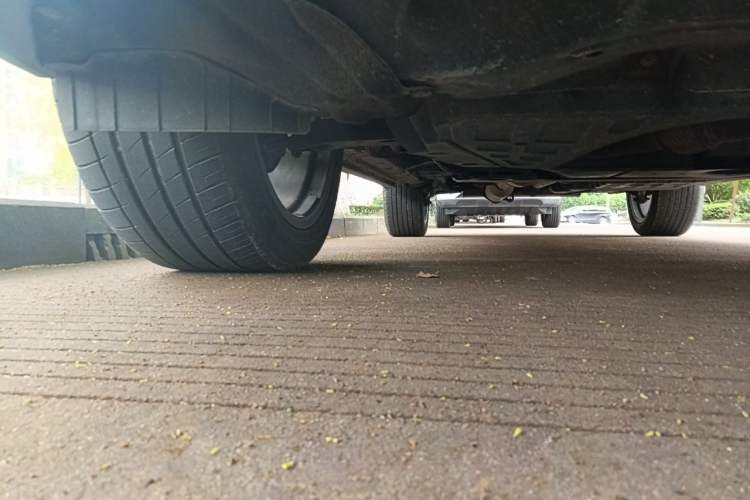 Used CHANGAN UNI-K 2021 2.0T All-Wheel Drive Prestige Version Chassis Front Right